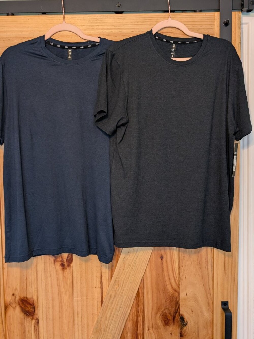LEG3ND Black T-Shirt Size L